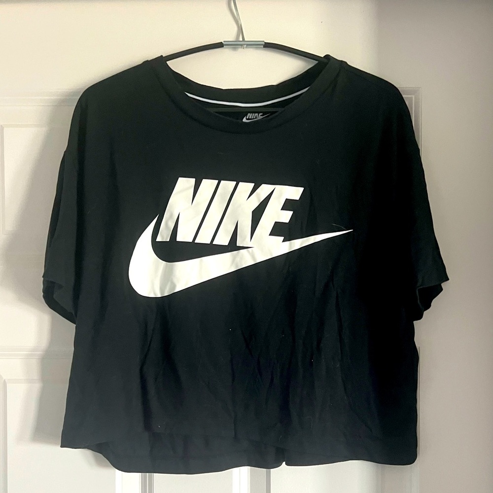 Nike Black & White Crop Top